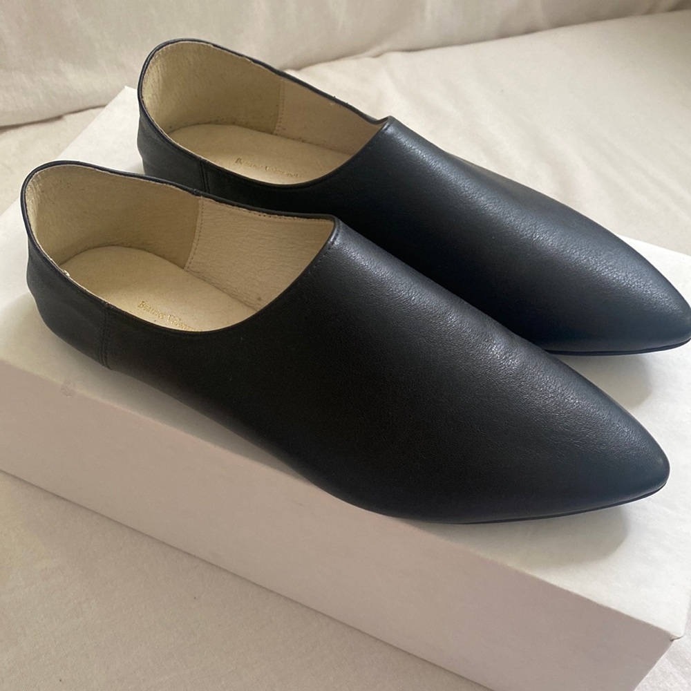 Beatrice Valenzuela Babouche in Black